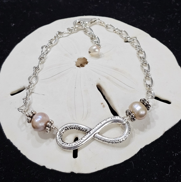 Jewelry - Pearl and 925 Silver Figaro Chain Bracelet Vintage